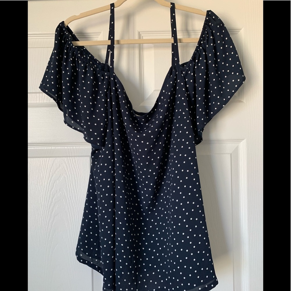 Off the shoulder top! Worn once on my birthday!